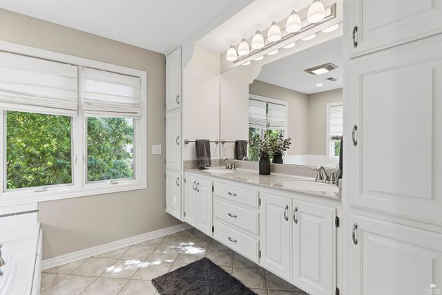 3804 Stratford Drive, Manhattan, KS 66503