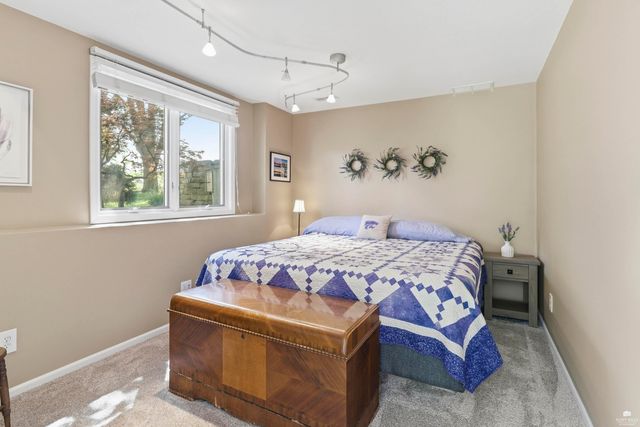 3804 Stratford Drive, Manhattan, KS 66503