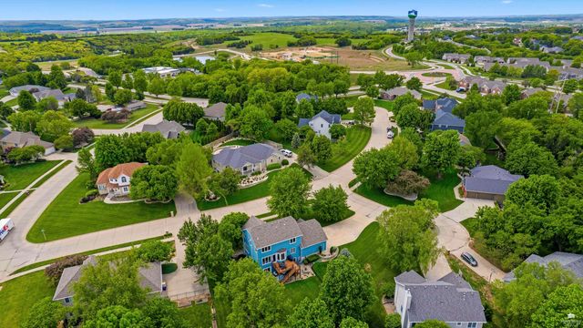 3804 Stratford Drive, Manhattan, KS 66503