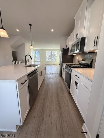 106 E Stiger St, Hackettstown Town, NJ 07840