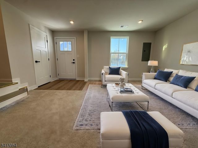 106 E Stiger St, Hackettstown Town, NJ 07840