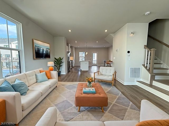 106 E Stiger St, Hackettstown Town, NJ 07840