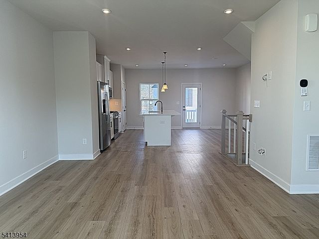 106 E Stiger St, Hackettstown Town, NJ 07840