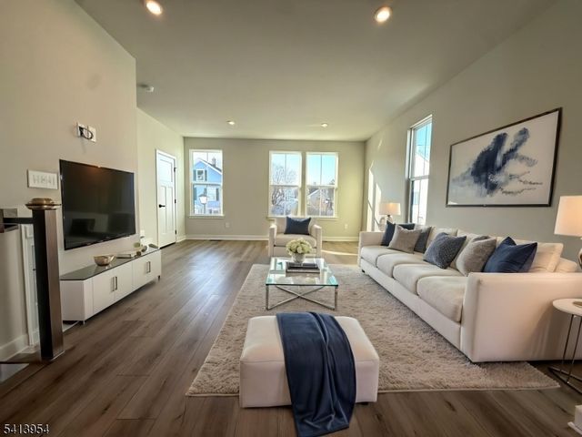 106 E Stiger St, Hackettstown Town, NJ 07840