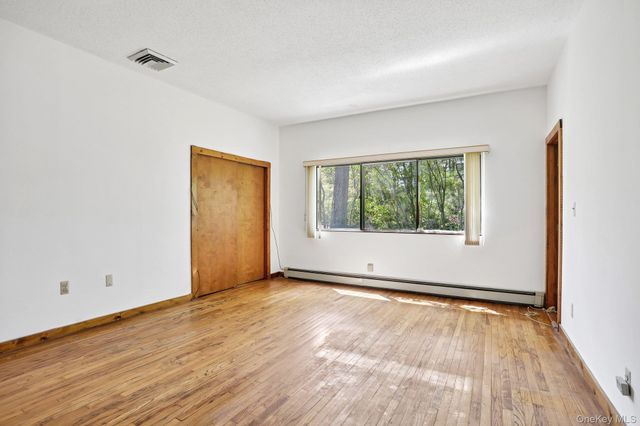 20 High Point Lane, Scarsdale, NY 10583