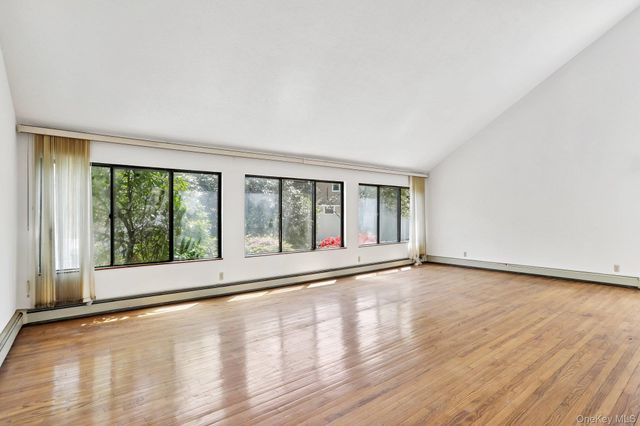 20 High Point Lane, Scarsdale, NY 10583