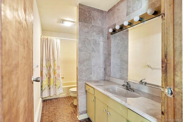 20 High Point Lane, Scarsdale, NY 10583