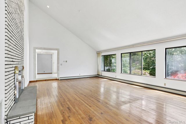 20 High Point Lane, Scarsdale, NY 10583