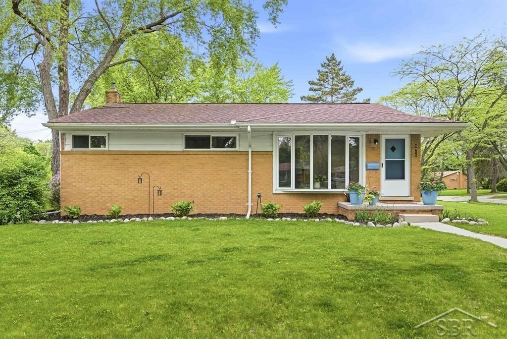 4911 Harding Street, Midland, MI 48642