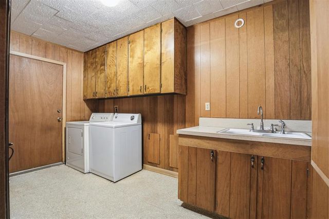 5095 Carlyss Drive, Sulphur, LA 70665