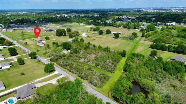 5095 Carlyss Drive, Sulphur, LA 70665