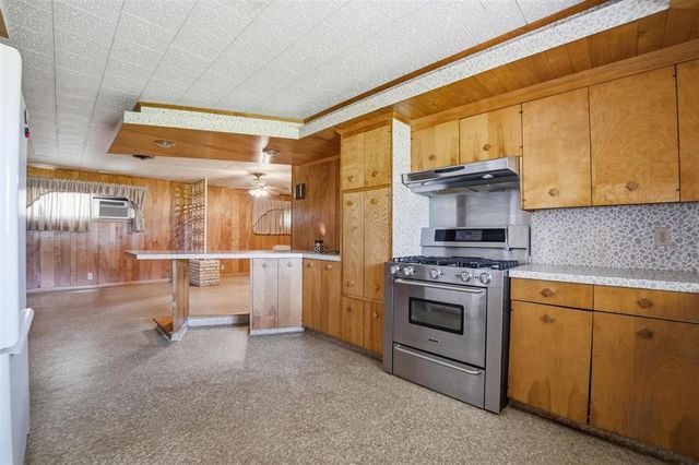 5095 Carlyss Drive, Sulphur, LA 70665