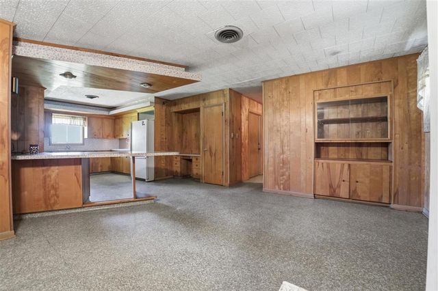 5095 Carlyss Drive, Sulphur, LA 70665