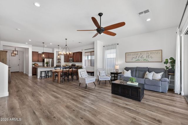 10611 E SIMONE Avenue, Mesa, AZ 85212