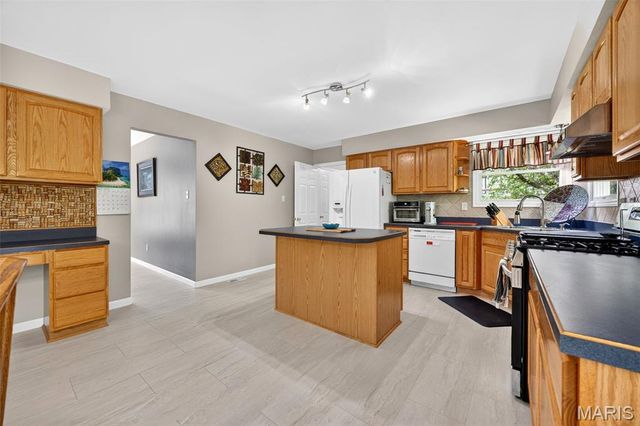 2 Wing Stem Court, O'fallon, MO 63368