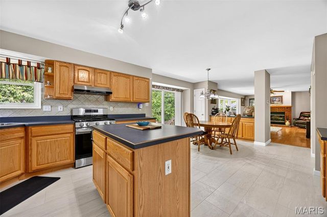 2 Wing Stem Court, O'fallon, MO 63368