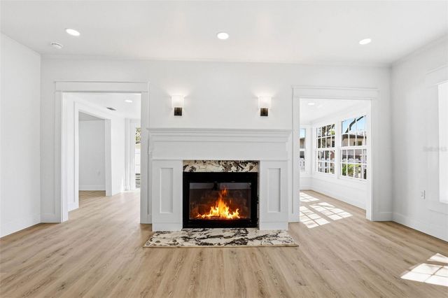 301 81ST AVENUE NE, St Petersburg, FL 33702