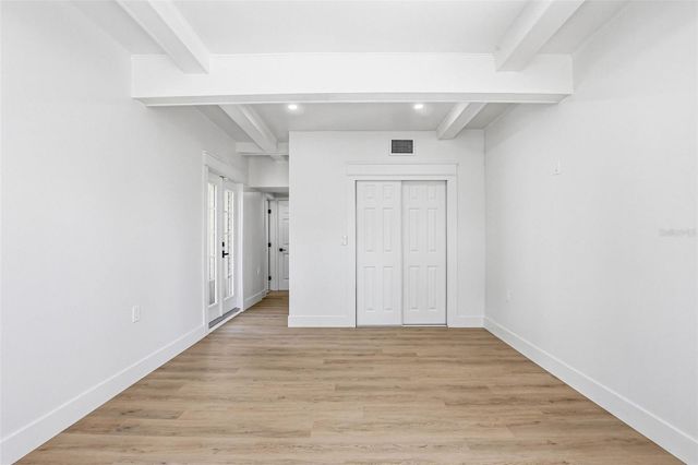 301 81ST AVENUE NE, St Petersburg, FL 33702