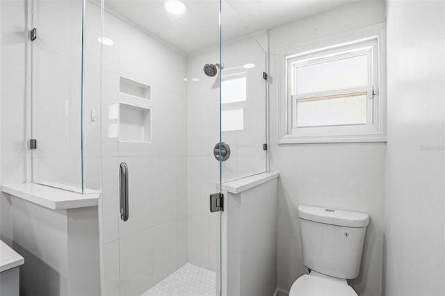 301 81ST AVENUE NE, St Petersburg, FL 33702