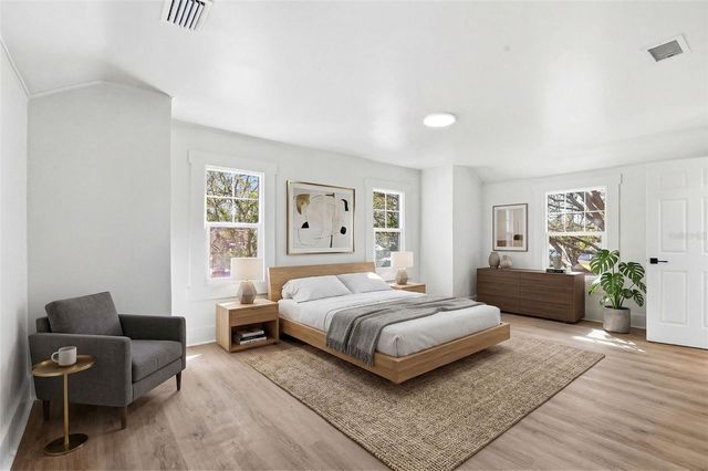 301 81ST AVENUE NE, St Petersburg, FL 33702