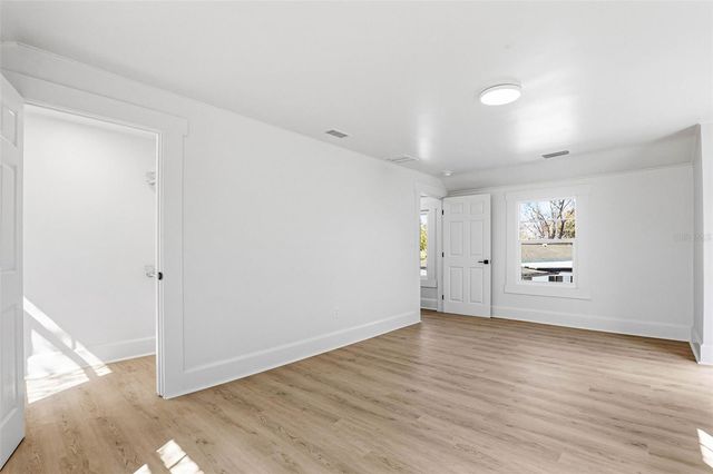 301 81ST AVENUE NE, St Petersburg, FL 33702