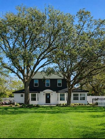 301 81ST AVENUE NE, St Petersburg, FL 33702