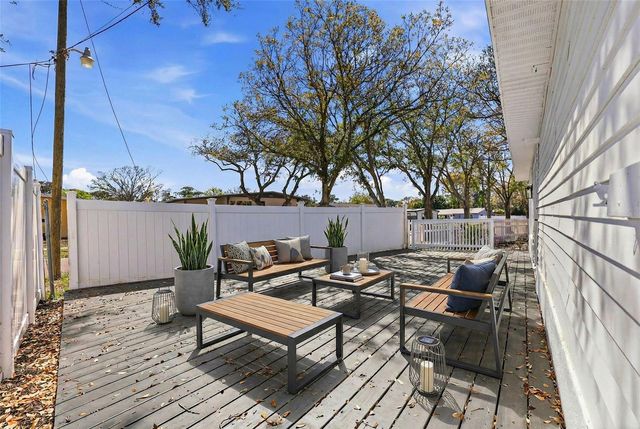 301 81ST AVENUE NE, St Petersburg, FL 33702