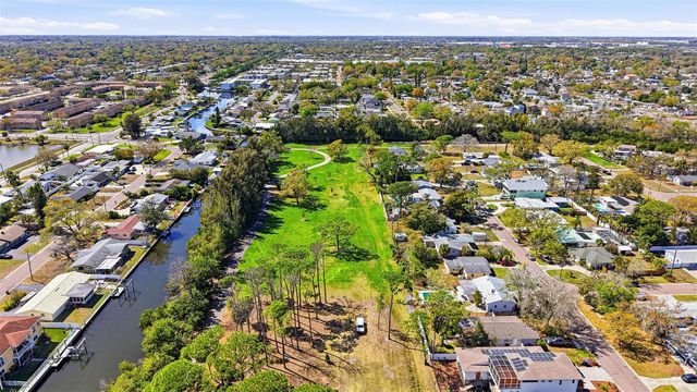 301 81ST AVENUE NE, St Petersburg, FL 33702