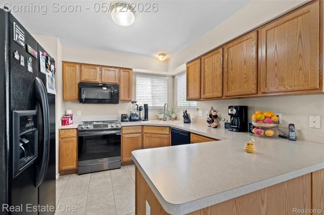 15340 Oakleigh, Southgate, MI 48195