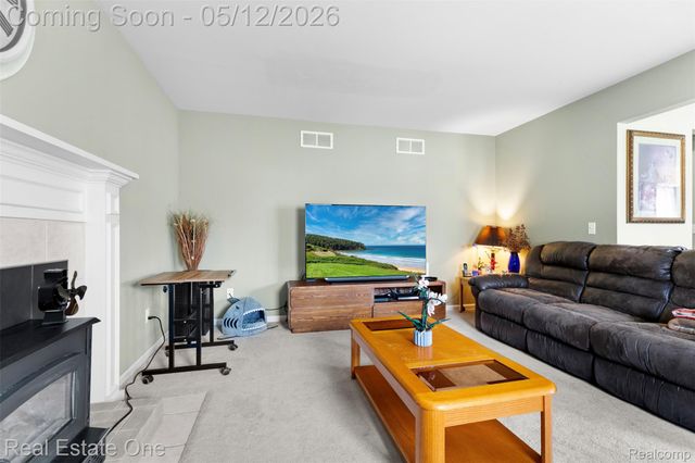 15340 Oakleigh, Southgate, MI 48195