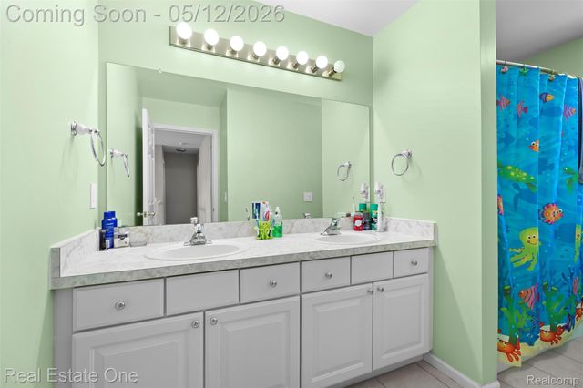 15340 Oakleigh, Southgate, MI 48195