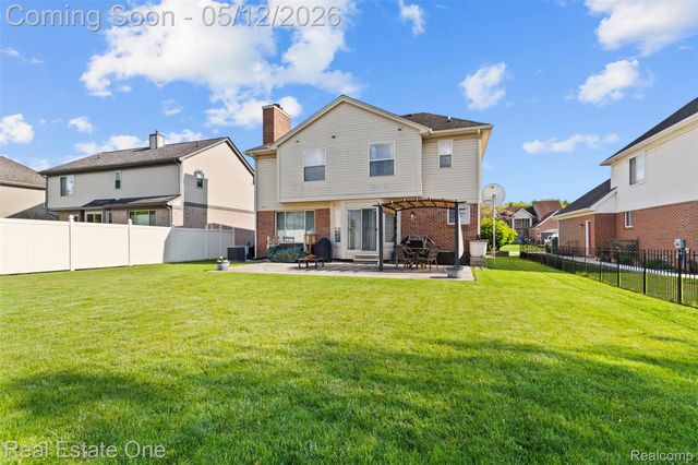 15340 Oakleigh, Southgate, MI 48195