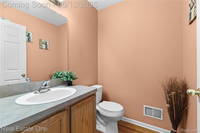 15340 Oakleigh, Southgate, MI 48195
