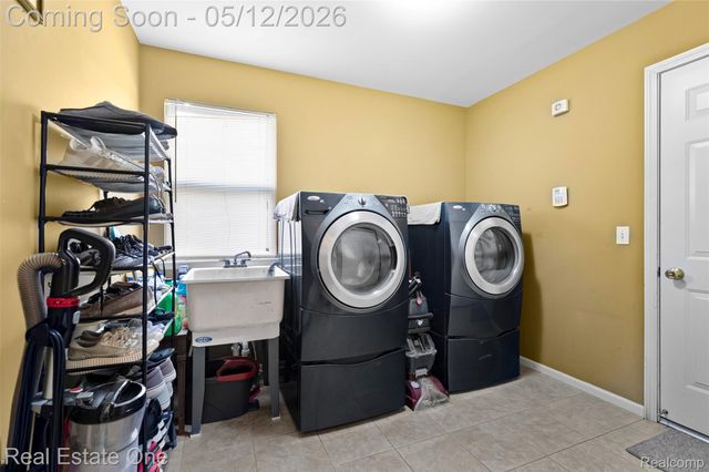 15340 Oakleigh, Southgate, MI 48195