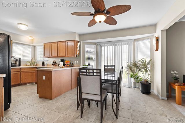 15340 Oakleigh, Southgate, MI 48195