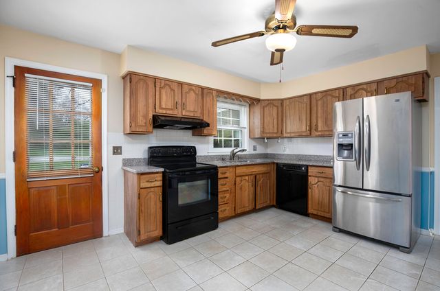 128 Ravenwood Road, Versailles, KY 40383