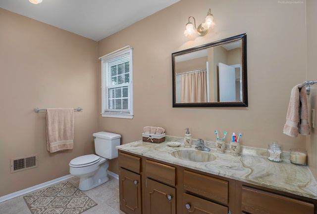 128 Ravenwood Road, Versailles, KY 40383