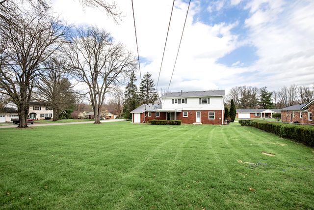 128 Ravenwood Road, Versailles, KY 40383