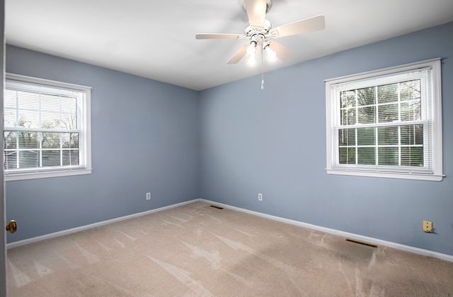 128 Ravenwood Road, Versailles, KY 40383