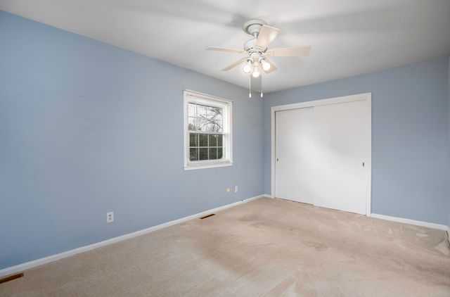128 Ravenwood Road, Versailles, KY 40383