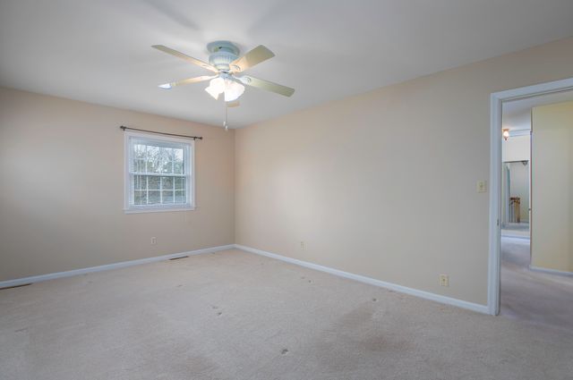128 Ravenwood Road, Versailles, KY 40383