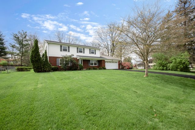128 Ravenwood Road, Versailles, KY 40383