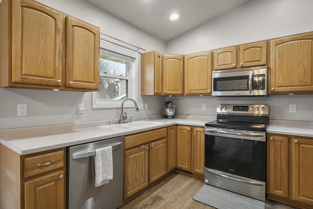 3266 Box Hill Road, Sun Prairie, WI 53590