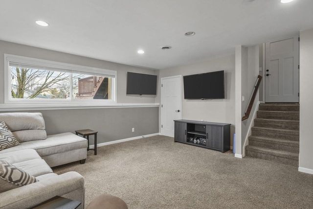 3266 Box Hill Road, Sun Prairie, WI 53590