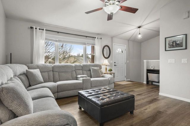 3266 Box Hill Road, Sun Prairie, WI 53590