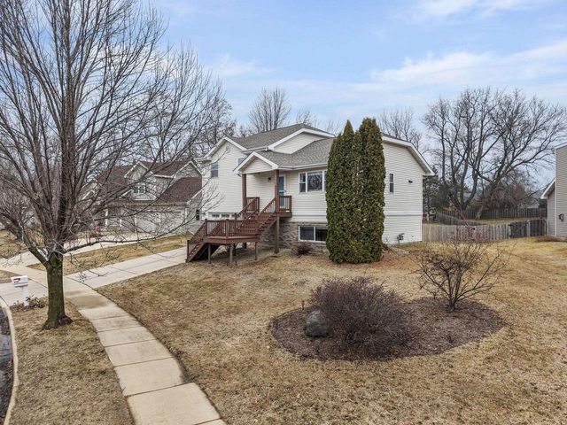 3266 Box Hill Road, Sun Prairie, WI 53590