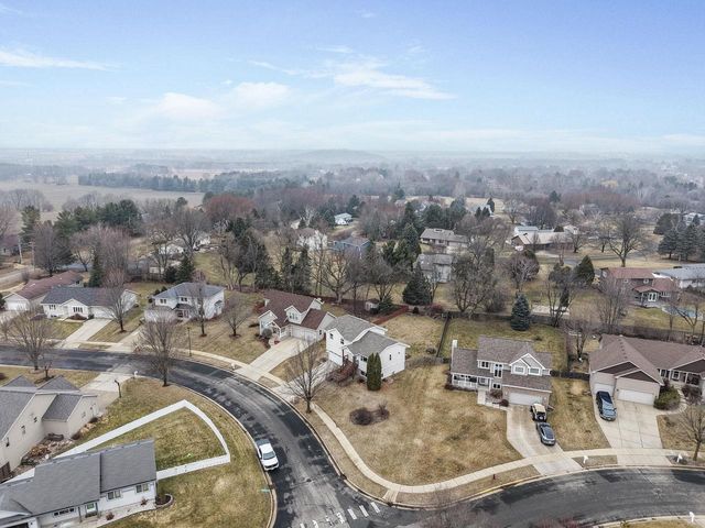 3266 Box Hill Road, Sun Prairie, WI 53590