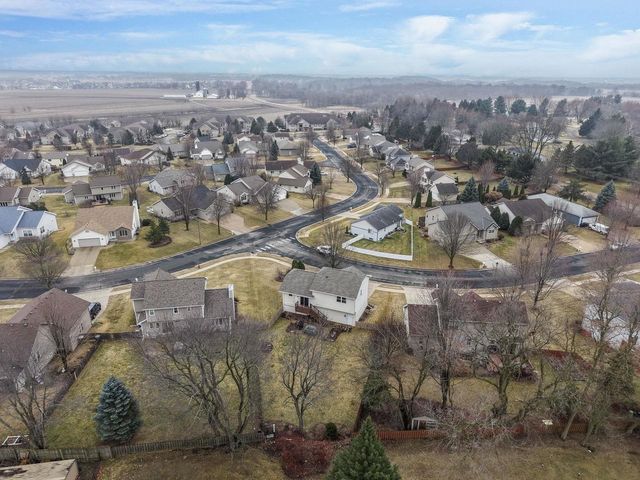 3266 Box Hill Road, Sun Prairie, WI 53590