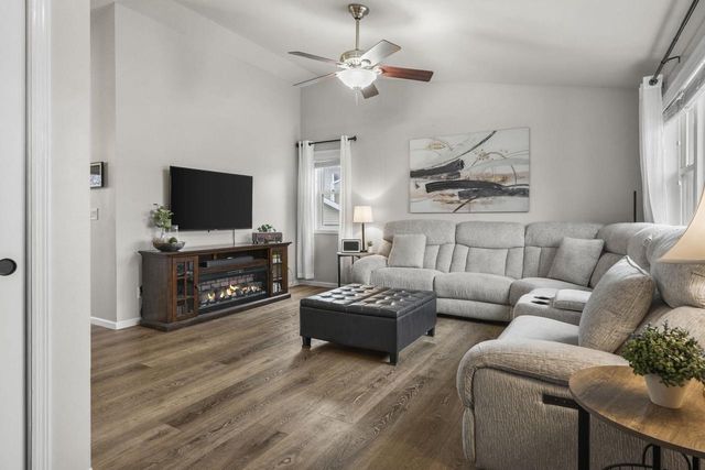 3266 Box Hill Road, Sun Prairie, WI 53590