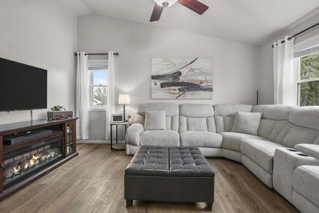 3266 Box Hill Road, Sun Prairie, WI 53590